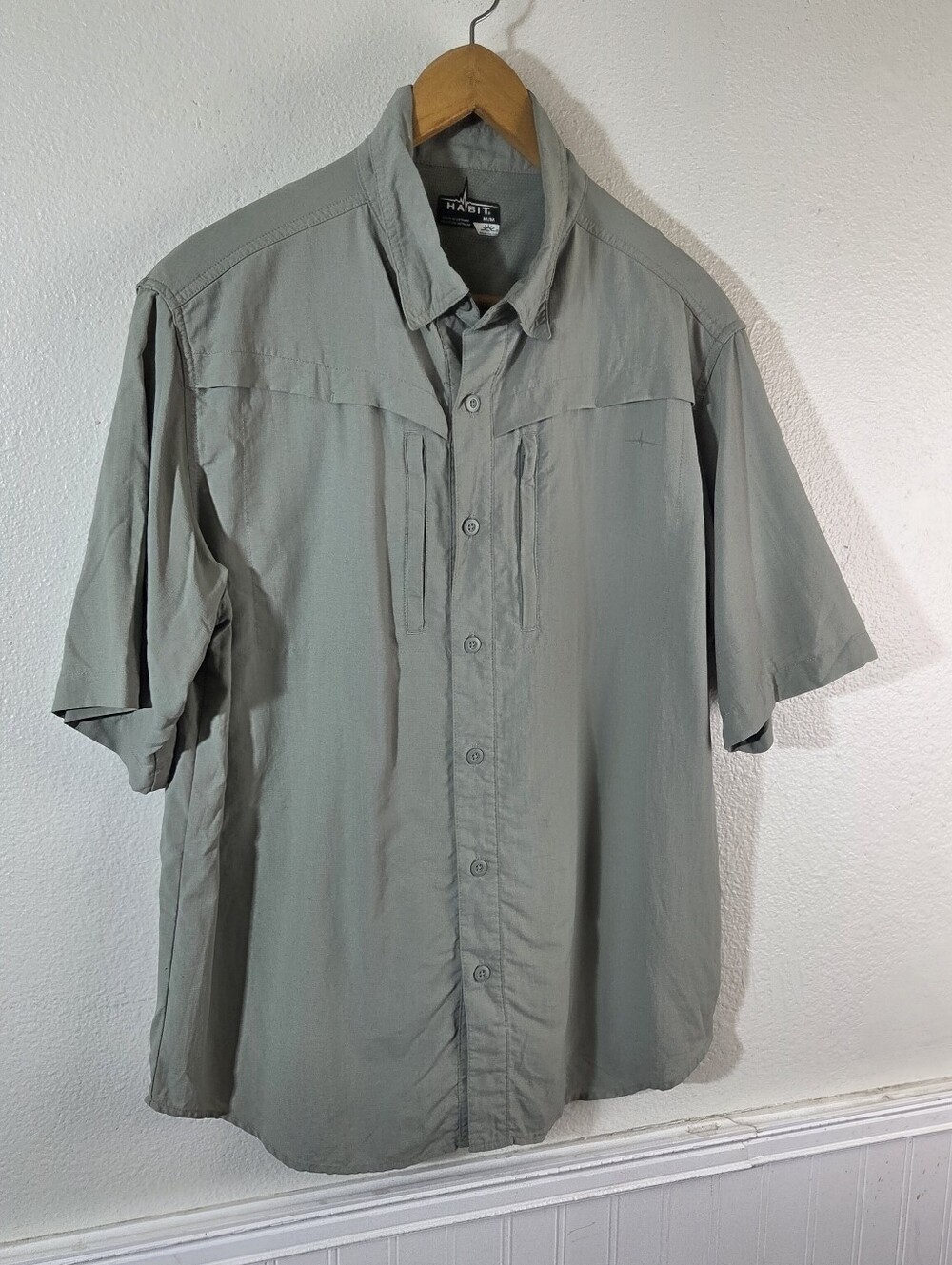 Habit Mens Medium Fishing Shirt UPF 30+ Vented Outdoor Nylon Short Sleeve Green